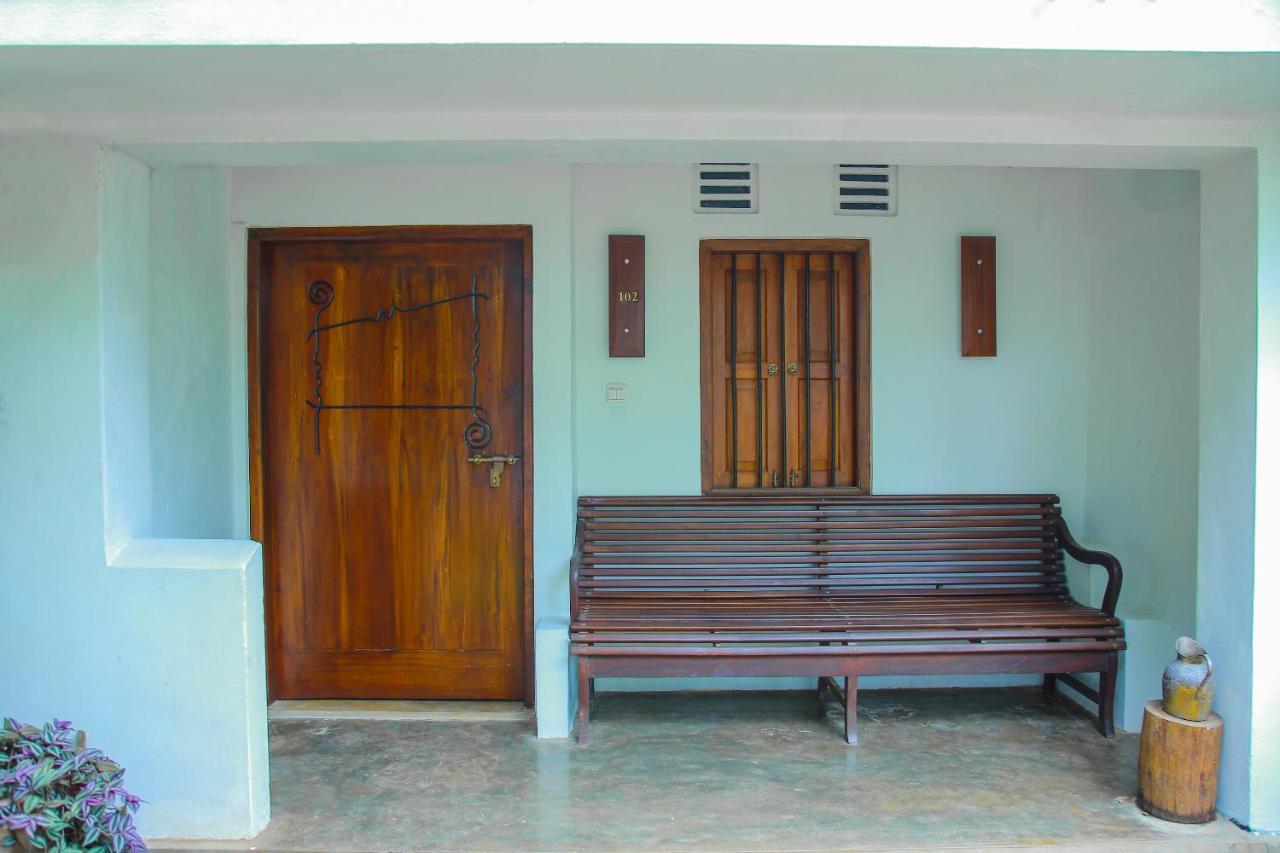 Hotel Nawathana Matara Kültér fotó